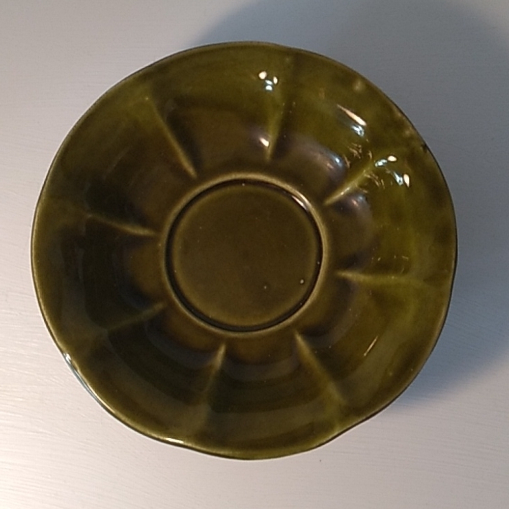 Vintage McCoy green bowl 🥗